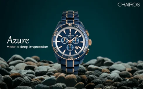 chairos-Azure-watch-on-pebbles-with-a-blue-background