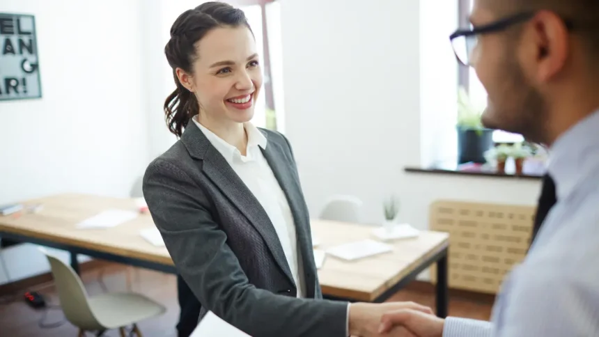 How to Build and Maintain Sales Relationships as a Direct Seller